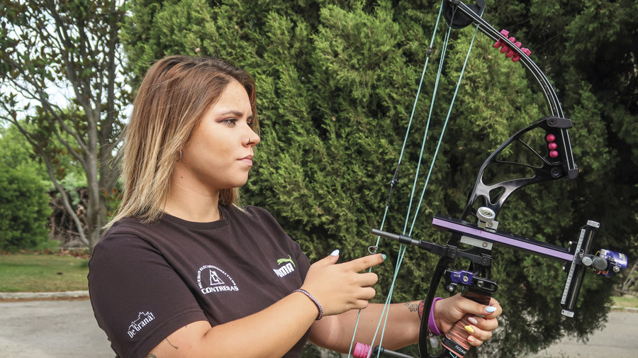 Alba Guerrero, campeona de tiro con arco