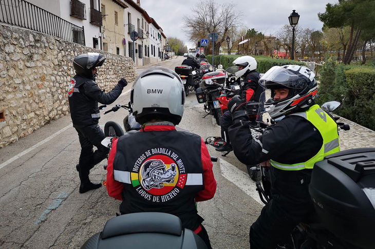 El Club Motero de Boadilla sale a la calle por el Día de la Hispanidad